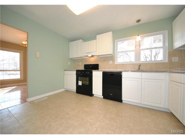 1211 Big Bend Rd, Ballwin, MO 63021 photo 8