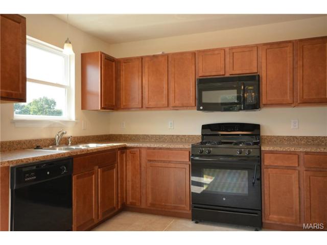 9945 Linn, Lemay, MO 63125 photo 3