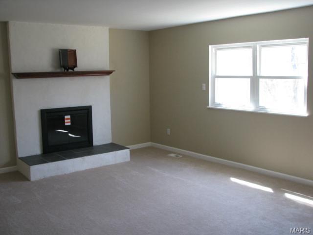 111 S Edward Ct, Eureka, MO 63025 photo 4