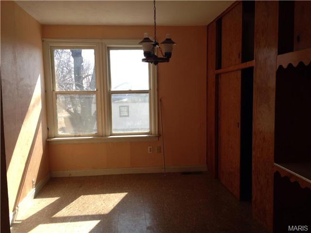 10329 Toelle, Saint Louis, MO 63137 photo 12