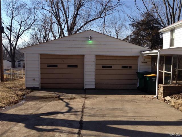 10329 Toelle, Saint Louis, MO 63137 photo 8