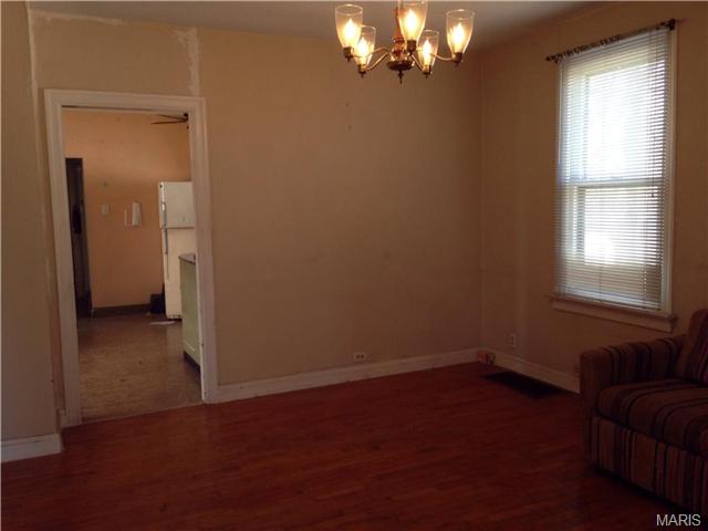 10329 Toelle, Saint Louis, MO 63137 photo 9