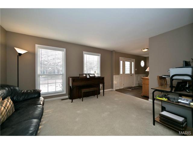 263 Arbor Crest Dr, Ballwin, MO 63021 photo 10