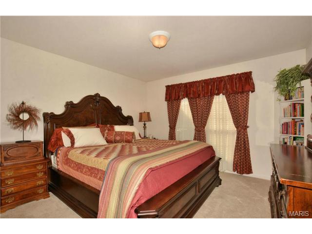 504 Villa Piazza Ct, O'fallon, MO 63366 photo 12