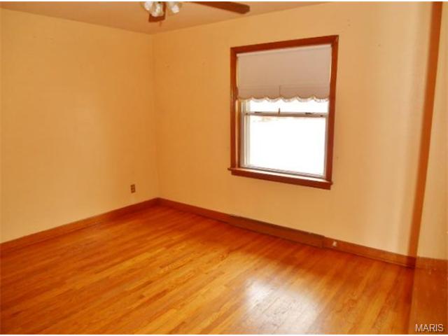 317 Ward Dr, Ferguson, MO 63135 photo 12