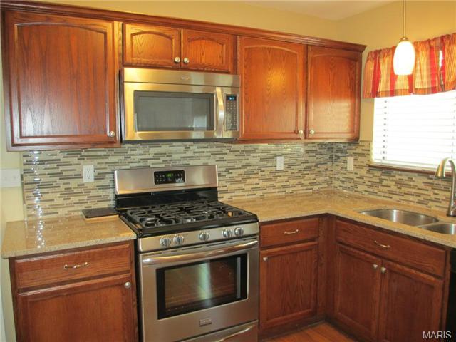 240 Coachman Way, O'fallon, MO 63368 photo 2