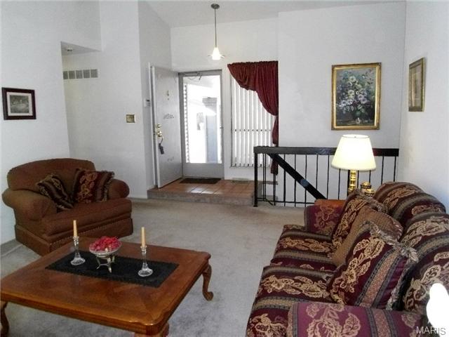 5422 Trailbend Dr, Black Jack, MO 63033 photo 8