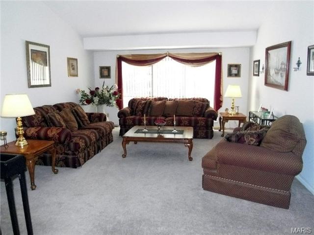 5422 Trailbend Dr, Black Jack, MO 63033 photo 2