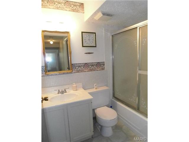 5422 Trailbend Dr, Black Jack, MO 63033 photo 16