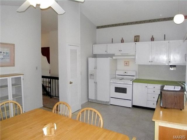 5422 Trailbend Dr, Black Jack, MO 63033 photo 4