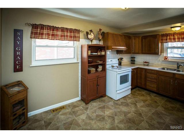 619 Butler Dr, Eureka, MO 63025 photo 3