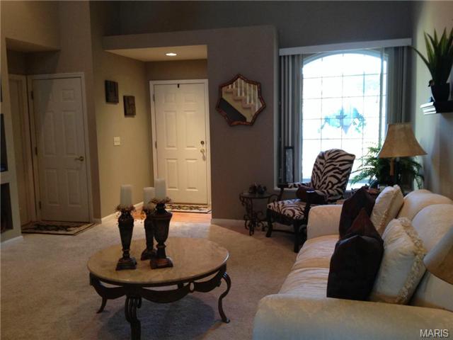611 Hawk Run Dr, O'fallon, MO 63368 photo 3