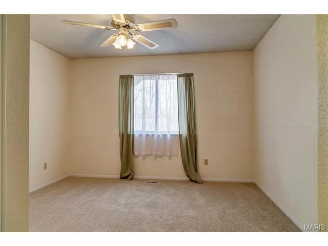 632 Walnut Rdg, Ballwin, MO 63021 photo 15