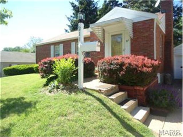 211 Robert Ave, Ferguson, MO 63135 photo 1