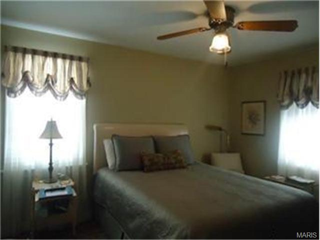 211 Robert Ave, Ferguson, MO 63135 photo 9