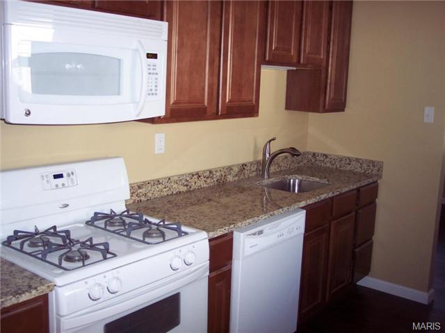 312 Hillcrest, Ballwin, MO 63021 photo 2