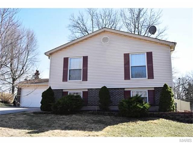 608 Nandale, Ballwin, MO 63021 photo 1