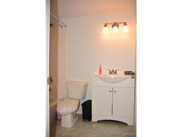 7 S Lang Dr, O'fallon, MO 63366 photo 16