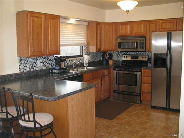 7 S Lang Dr, O'fallon, MO 63366 photo 2