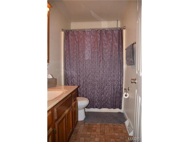 7 S Lang Dr, O'fallon, MO 63366 photo 11