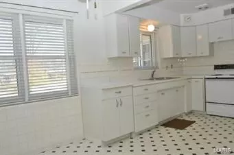 6086 E Jamieson Ave, Saint Louis, MO 63109 photo 8