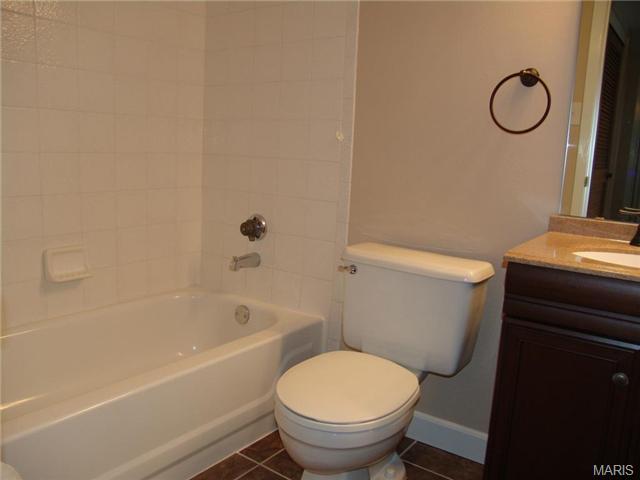 733 Ridgeside #I, Ballwin, MO 63021 photo 13