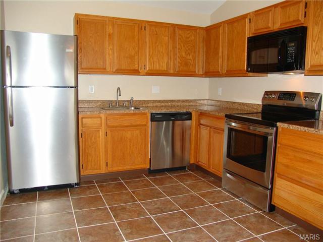 733 Ridgeside #I, Ballwin, MO 63021 photo 2