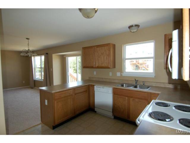 1911 Briarfield, Lake Saint Louis, MO 63367 photo 10