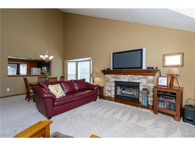 226 Cleta, Ballwin, MO 63021 photo 4