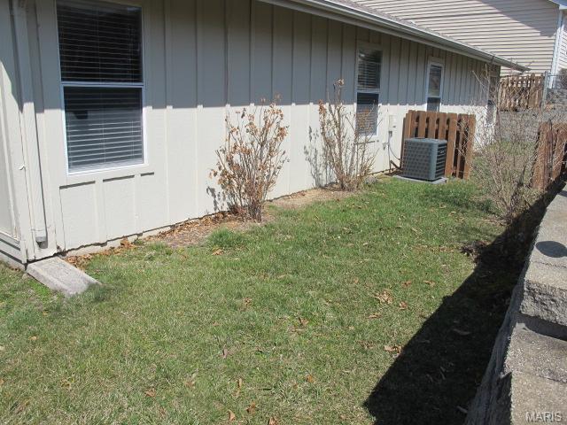 558 Spring Gln, Ballwin, MO 63021 photo 17