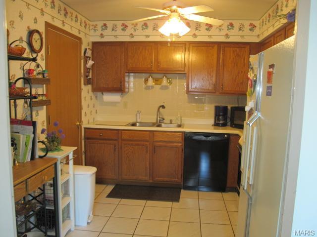 558 Spring Gln, Ballwin, MO 63021 photo 5