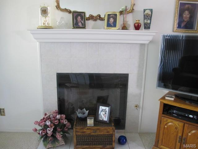 558 Spring Gln, Ballwin, MO 63021 photo 4