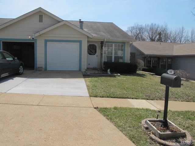 558 Spring Gln, Ballwin, MO 63021 photo 1