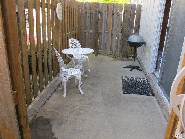 558 Spring Gln, Ballwin, MO 63021 photo 15