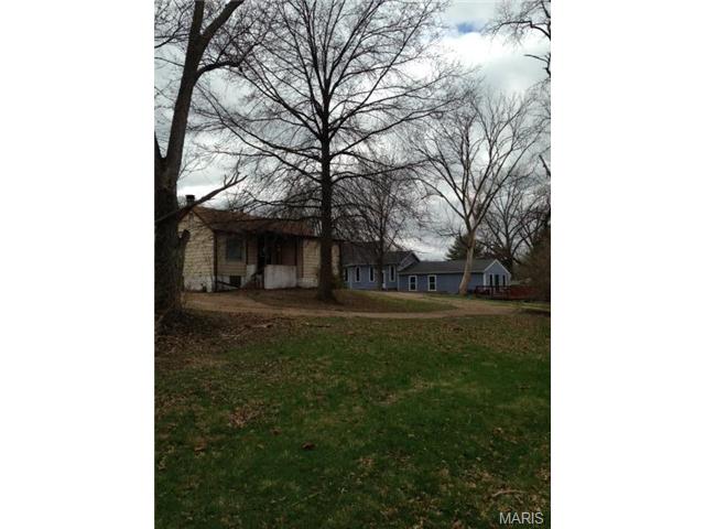 2 Cedar Ln, Saint Louis, MO 63128 photo 2