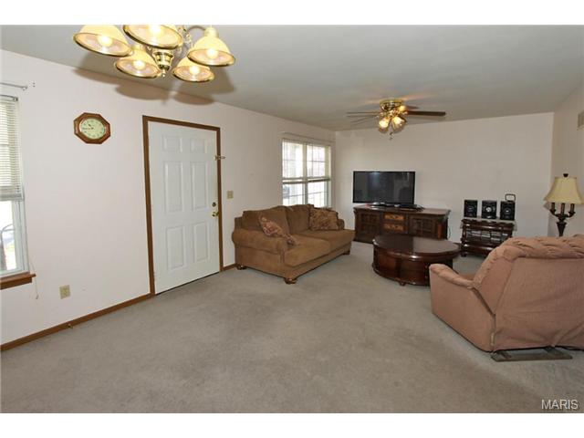 43 Chip Dr, O'fallon, MO 63366 photo 4