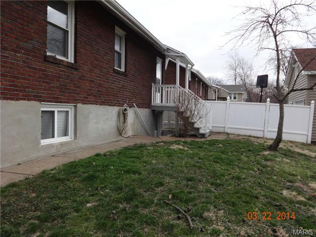 8950 Argyle Ave, Saint Louis, MO 63114 photo 7