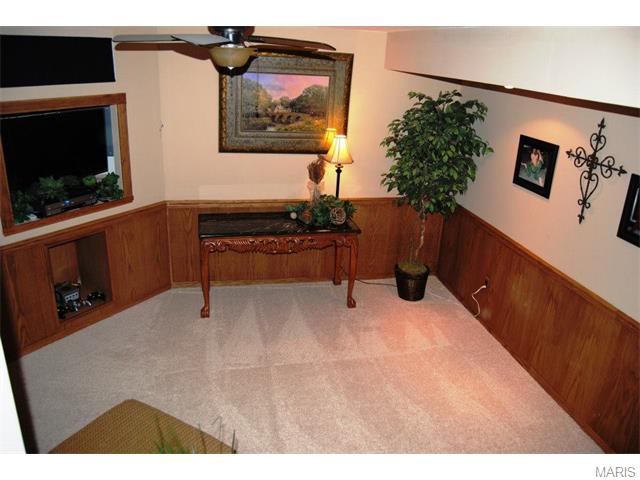 657 Hill Dr, Eureka, MO 63025 photo 5
