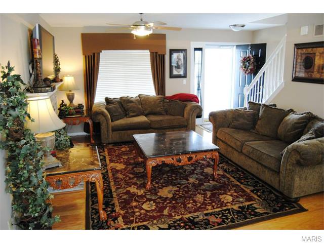 657 Hill Dr, Eureka, MO 63025 photo 9