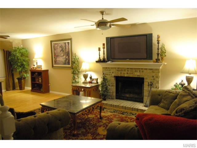 657 Hill Dr, Eureka, MO 63025 photo 12