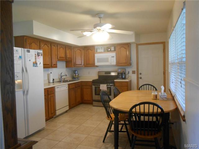 405 Duchesne Ave, O'fallon, MO 63366 photo 13