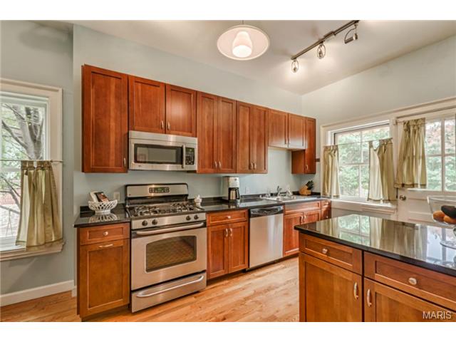 2138 S Compton, Saint Louis, MO 63104 photo 13