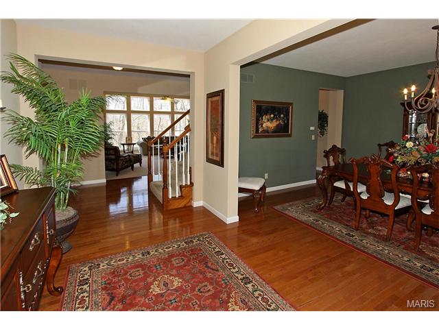 111 Cloverleaf Mdws, O'fallon, MO 63366 photo 4
