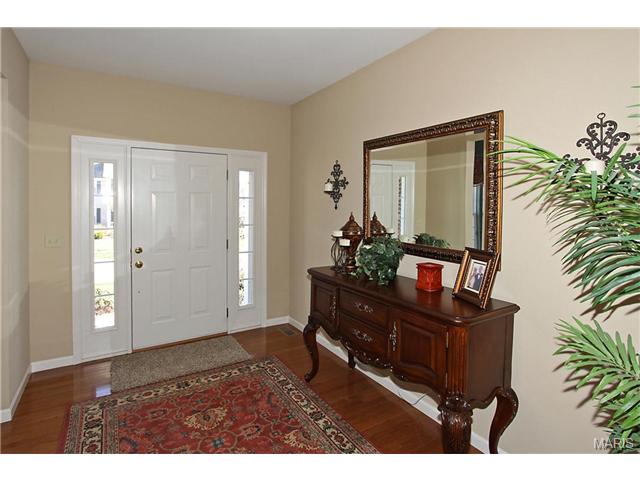 111 Cloverleaf Mdws, O'fallon, MO 63366 photo 2