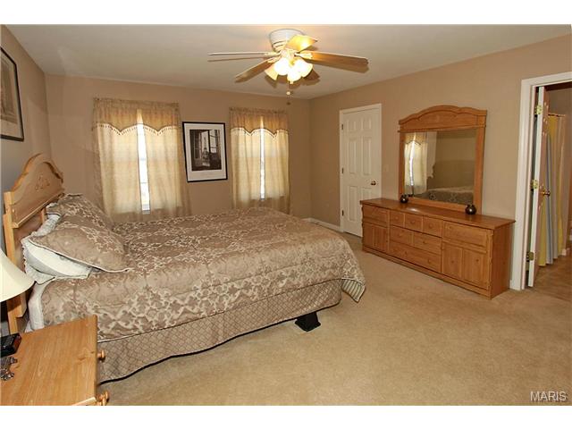 111 Cloverleaf Mdws, O'fallon, MO 63366 photo 22