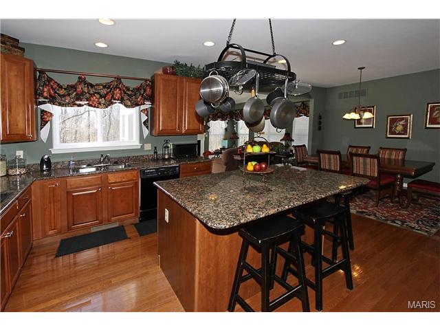 111 Cloverleaf Mdws, O'fallon, MO 63366 photo 7