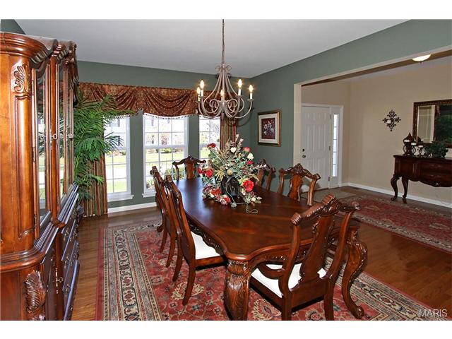 111 Cloverleaf Mdws, O'fallon, MO 63366 photo 3