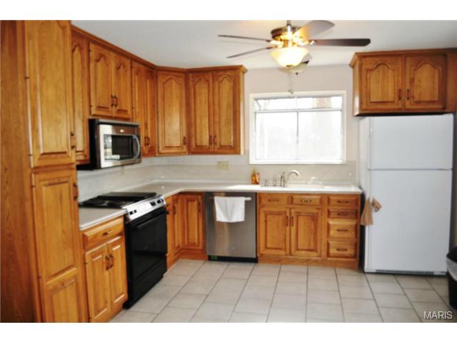 27 Steeple Hl, Ballwin, MO 63011 photo 4