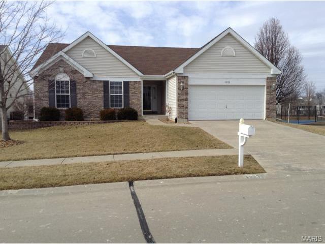 1233 Cold Spring Dr, O'fallon, MO 63368 photo 1