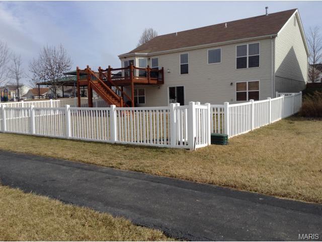 1233 Cold Spring Dr, O'fallon, MO 63368 photo 2